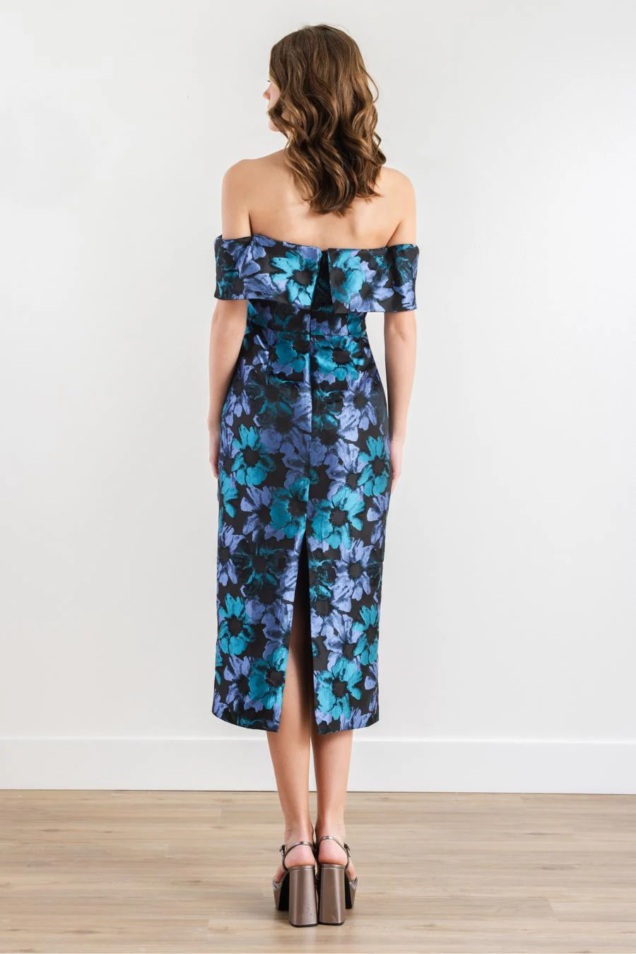 By Watters Evening Style Portobello in Begonia Brocade - Image 3