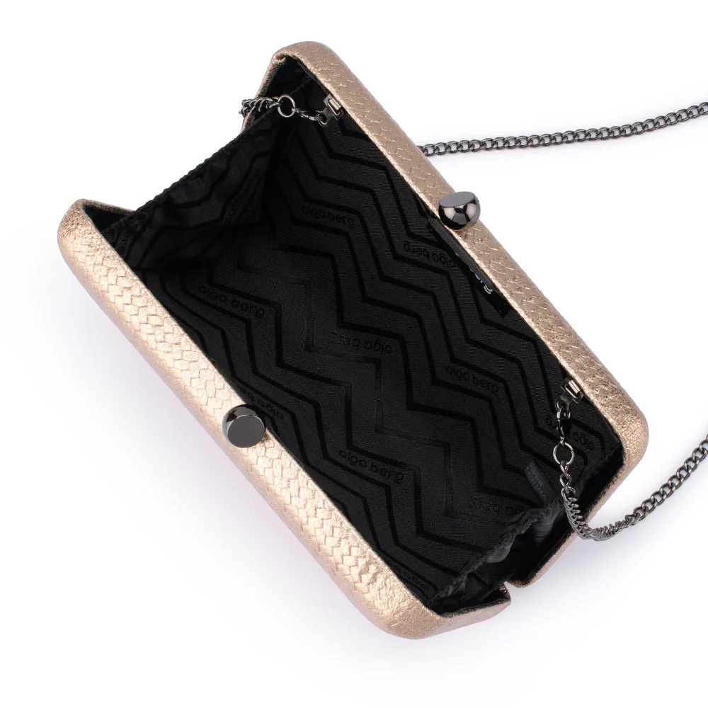 CHICA METALLIC TEXTURED CLUTCH - Image 6