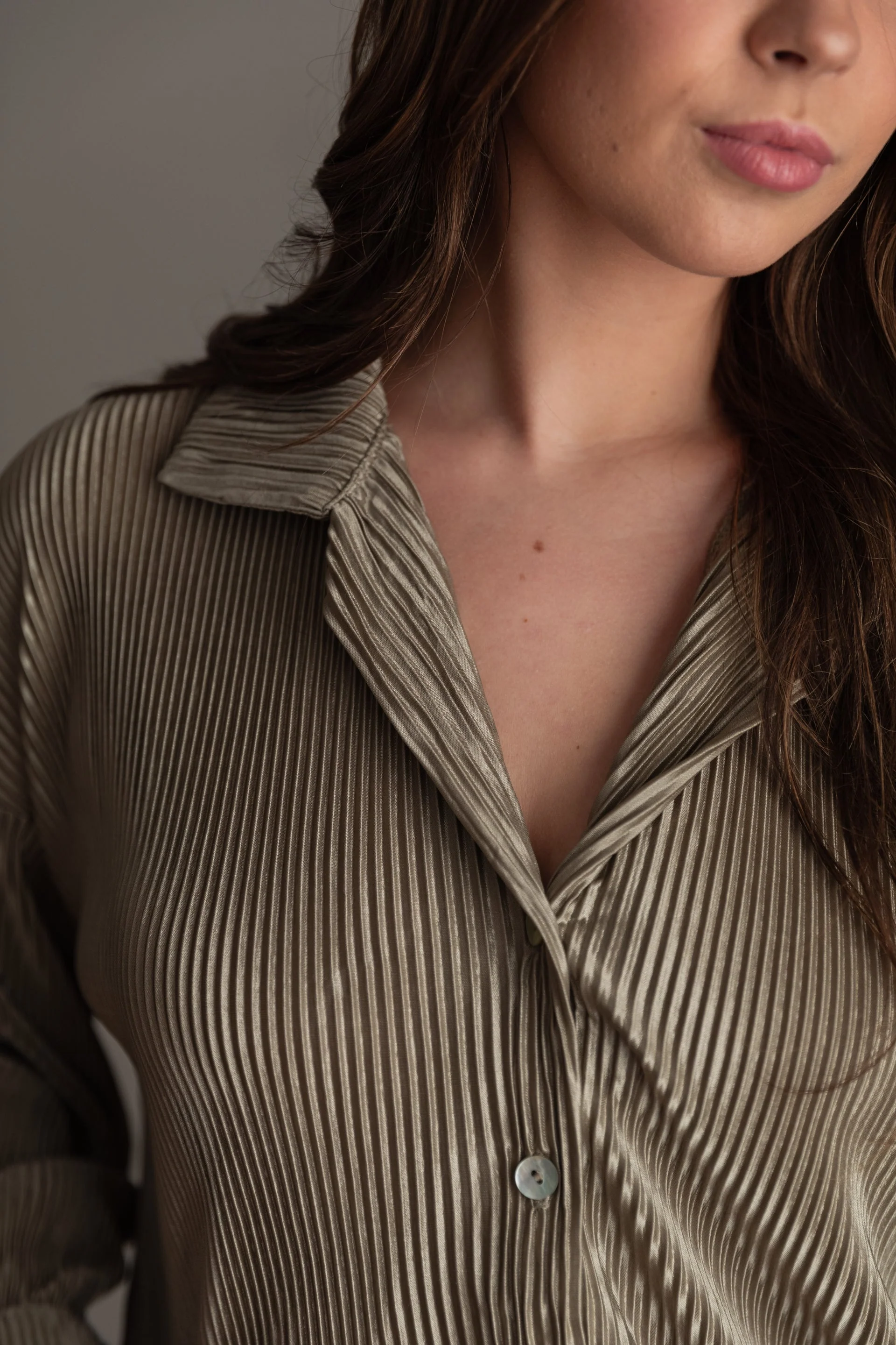 Waverles Pleated Pant Set in Sage - Image 3