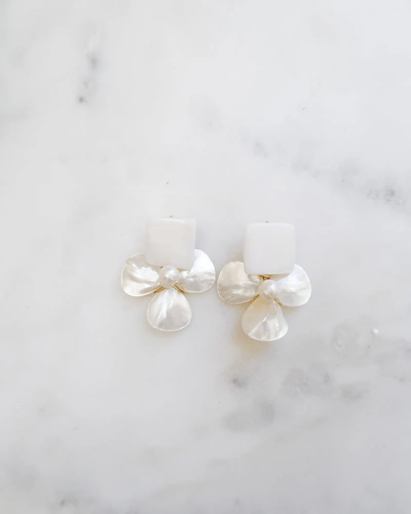 The Louise Earrings in Pearl - Image 3