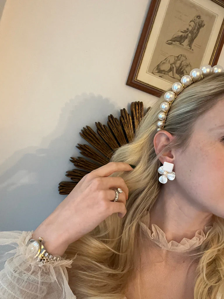 The Louise Earrings in Pearl - Image 4