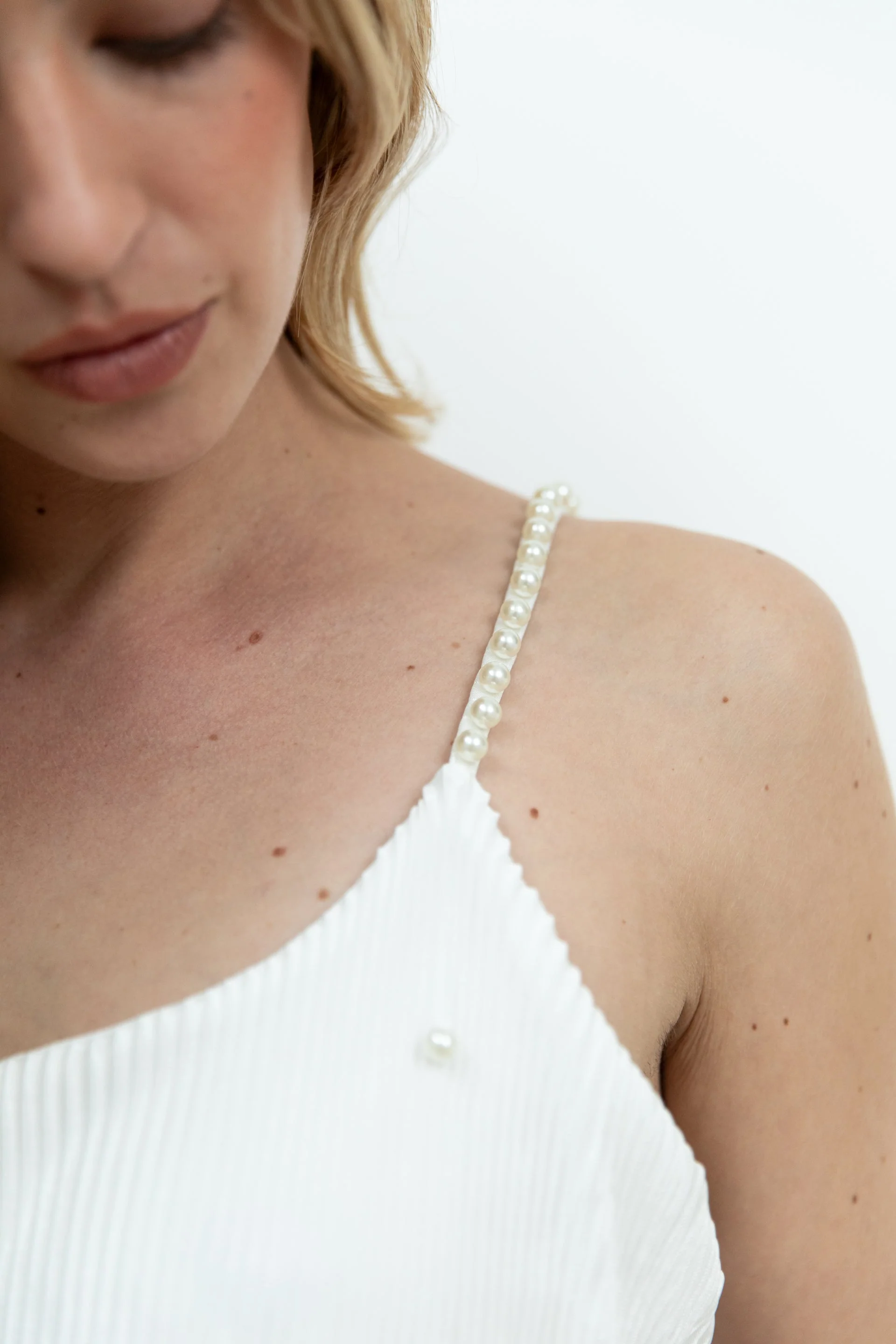 Waverles Piper Pearly Pleat Bridal Tank Set in Dove - Image 3